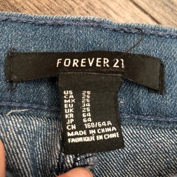 Forever 21 blue jeans - Picture 3 of 3